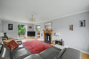 Sitting room- click for photo gallery